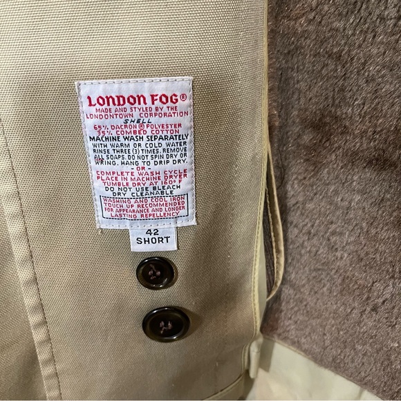 Vintage trench coat - Picture 7 of 12